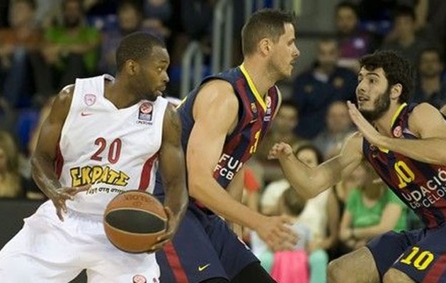 Ευρωλίγκα: «Έσπασε» την έδρα της Μπαρτσελόνα ο Ολυμπιακός