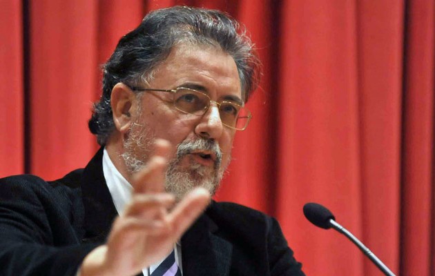 Εκτάκτως στο Μαξίμου ο Πανούσης μετά τα έκτροπα στη Βουλή