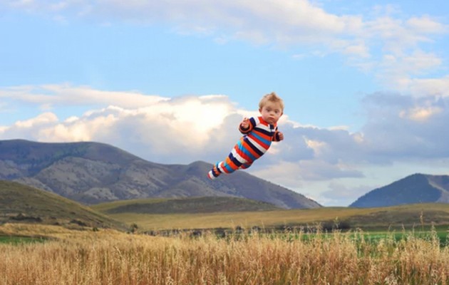 17 μηνών με σύνδρομο Ντάουν «πετάει» χάρη στον πατέρα του (φωτογραφίες)