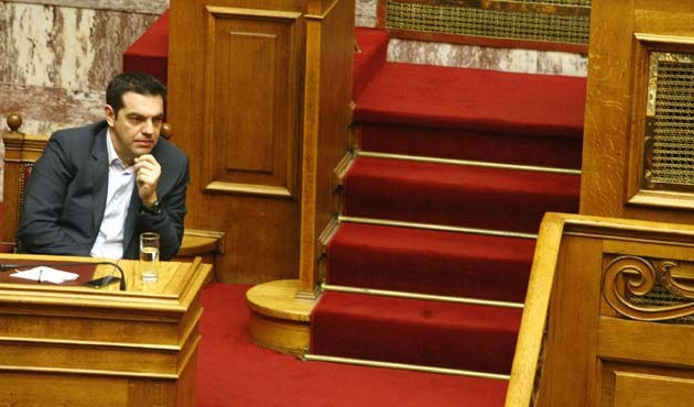 Με ποιους δικούς του εκνευρίστηκε ο Τσίπρας στη Βουλή