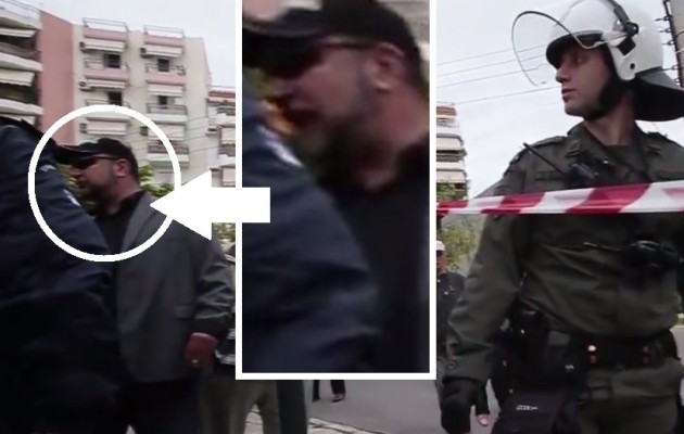 Χρυσαυγίτες απειλούν Πακιστανό κάμεραμαν παρουσία των ΜΑΤ (βίντεο)