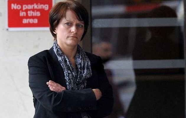 35χρονη δασκάλα αποπλάνησε 13χρονο μαθητή στο συζυγικό κρεβάτι της