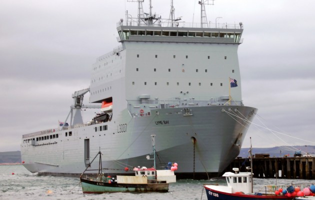 Η Βρετανία στέλνει το Lyme Bay να σταματήσει τους μετανάστες στη Μεσόγειο