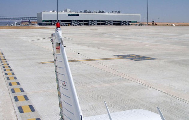 Πωλείται αεροδρόμιο έναντι 1 ευρώ και 40 λεπτών!