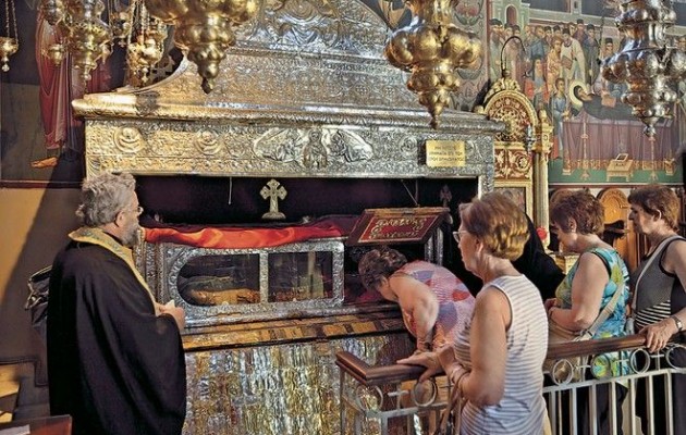 Στον Πειραιά το σκήνωμα της Αγίας Βαρβάρας