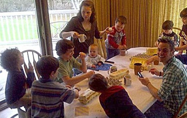 Αυτή η οικογένεια έχει μόνο γιους – Δείτε πόσους (φωτογραφίες)