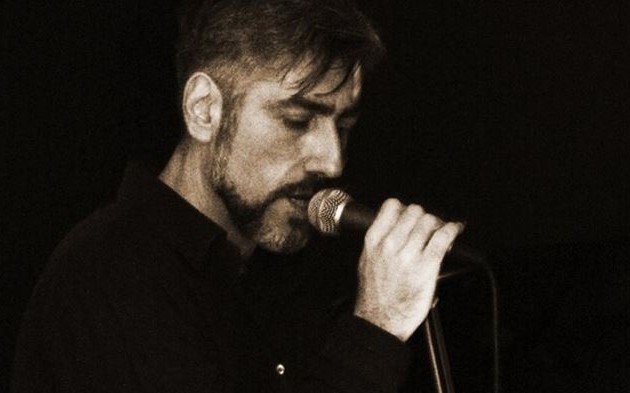 Έλληνας τραγουδιστής αποκάλυψε μέσω Facebook ότι πάσχει από καρκίνο