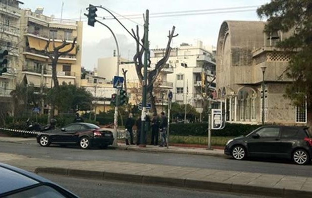 Τραγωδία στον Κολωνό: Nεκρός αστυνομικός από εκπυρσοκρότηση του όπλου του