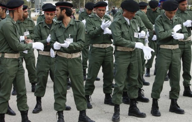 Δύο Λίβυοι στρατιώτες βίαζαν επί 38 λεπτά έναν μεθυσμένο Βρετανό