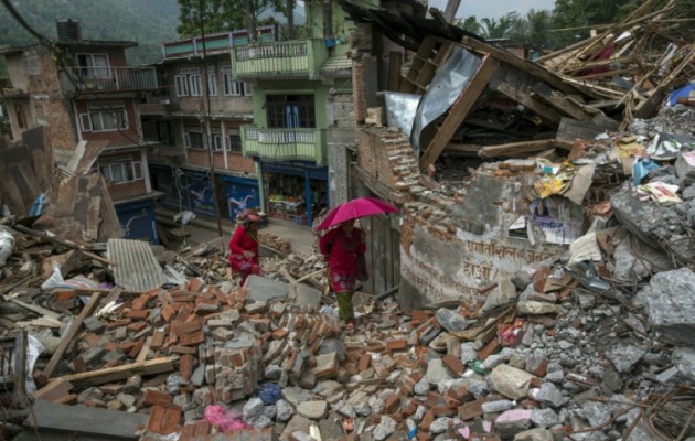 Νέος σεισμός 7,4 Ρίχτερ σκόρπισε τον τρόμο στο Νεπάλ