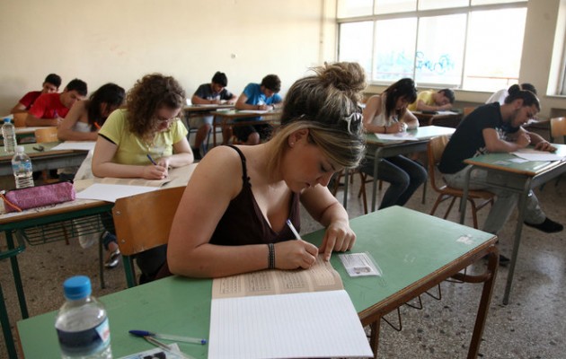 «Πρεμιέρα» για τις Πανελλαδικές Εξετάσεις την Τρίτη