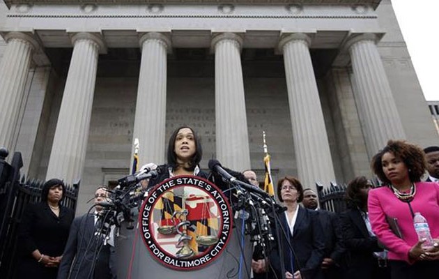 Βαλτιμόρη: Eνώπιον της Δικαιοσύνης έξι αστυνομικοί για τον θάνατο του Φρέντι Γκρέι