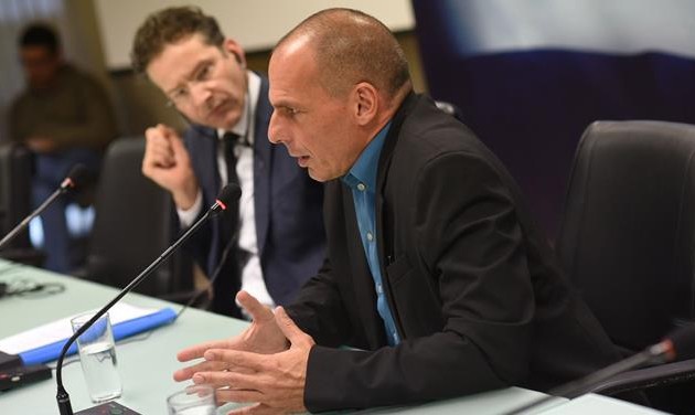 Βαρουφάκης: “Δεν υπογράφω ότι μαθηματικά δεν βγαίνει”