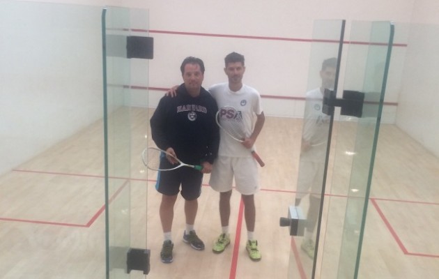 Ο Άδωνις Γεωργιάδης πήγε Μύκονο και το έριξε στο σκουός