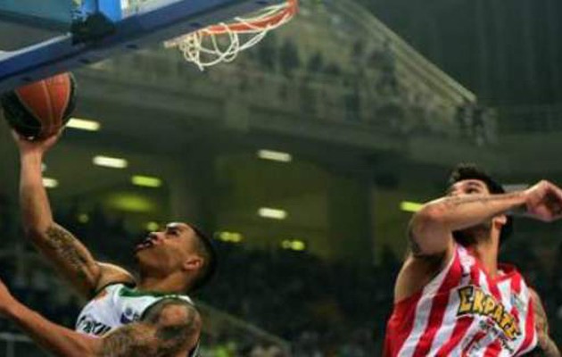 “Άλωσε” το ΟΑΚΑ ο Ολυμπιακός και είναι αγκαλιά με το πρωτάθλημα