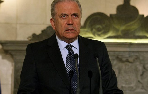 Παρέμβαση Αβραμόπουλου: Άμεσα λύση μέσα στο ευρώ