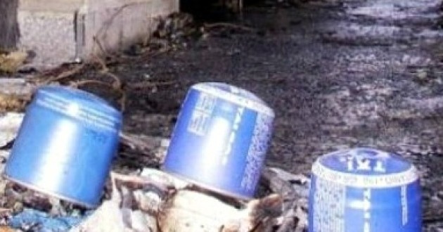 Στήνουν σκηνικό έντασης – Γκαζάκια σε τοπικές του ΣΥΡΙΖΑ και της Χ.Α.