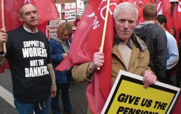 Η Ιρλανδία επιστρέφει τις περικοπές που έγιναν στις συντάξεις