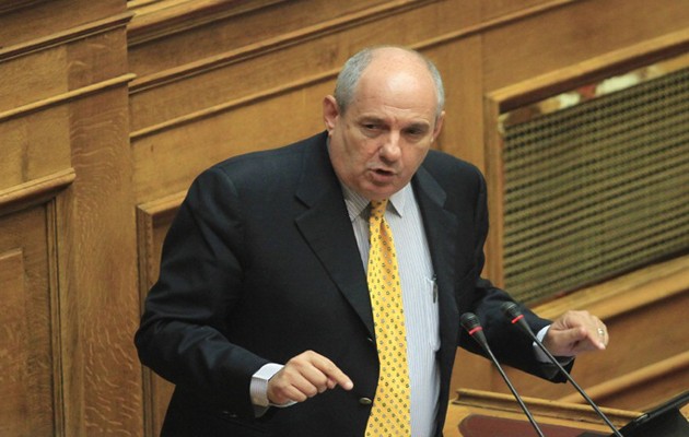 Κουίκ: Η συμφωνία να συνδέεται με τη ρύθμιση του χρέους