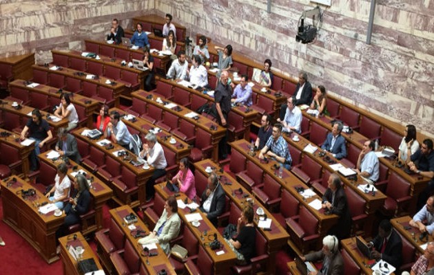 Ο…«ξυπόλυτος πρίγκηψ» της Βουλής ψάχνει την αλήθεια!