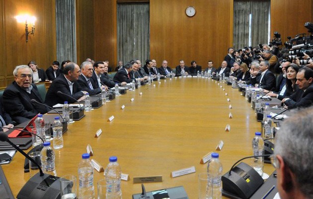 Όσο δεν υποχωρούμε, κερδίζει η λογική, το μήνυμα της κυβέρνησης