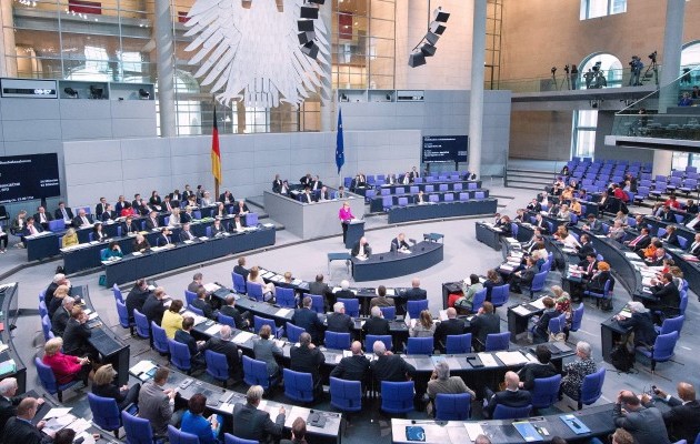Γερμανοί πολιτικοί:  Τσίρκο η ελληνική κυβέρνηση – Δεν ενδιαφέρεται για τη χώρα