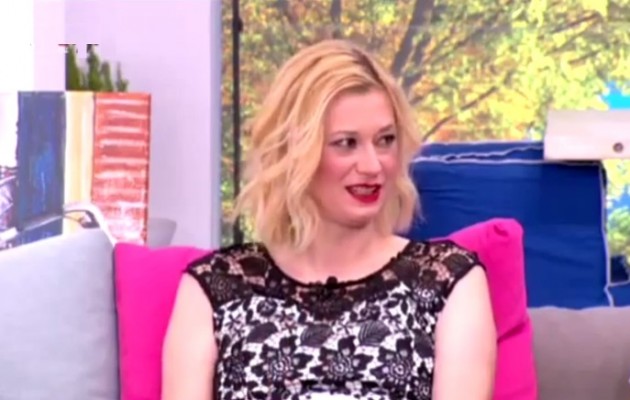 Ραχήλ Μακρή: Ο Άδωνις τηλεφωνεί σε παπαράτσι και λέει ότι πάει για γιόγκα (βίντεο)