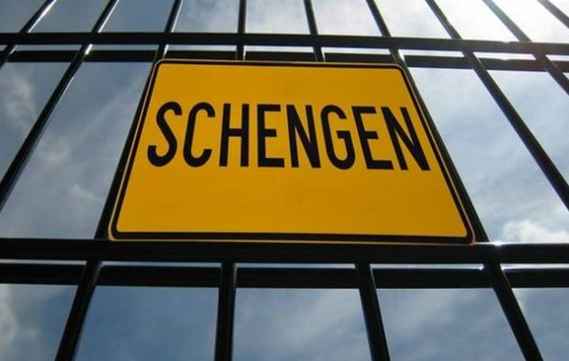Financial Times: Επιπλέον έξι μήνες αναστολή της Σένγκεν