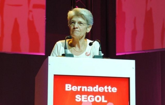 Η γ.γ. των Ευρ. Συνδικάτων προειδοποιεί το διευθυντήριο της Ε.Ε. ότι παίζει με τη φωτιά