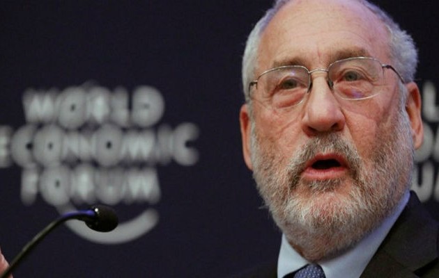 Στίγκλιτς: Επικίνδυνο το μικροπολιτικό παιχνίδι που παίζουν στην πλάτη της Ελλάδας