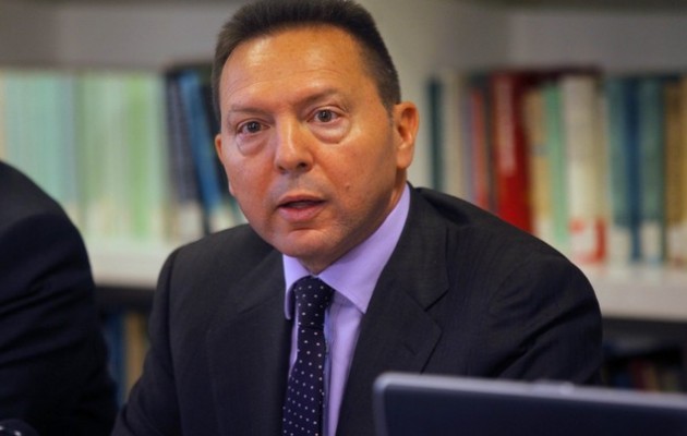 Πολ Μέισον: Προβλέπει και “αποκεφαλισμό” Στουρνάρα