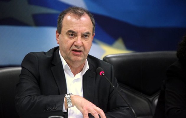 Στρατούλης: Οι πράξεις των δανειστών οδηγούν τους Έλληνες στην υποδούλωση