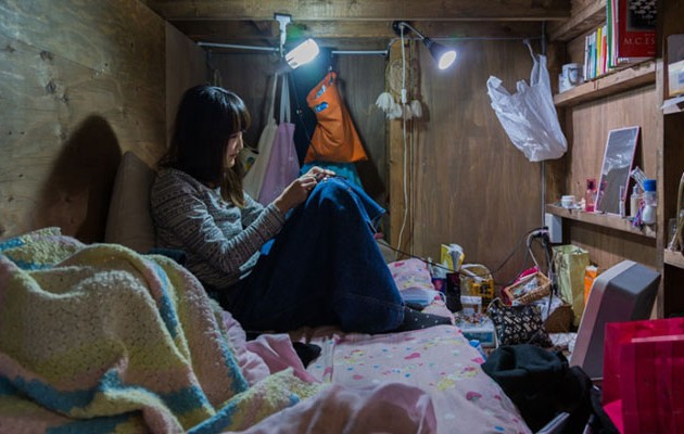 Ξενοδοχεία – κάψουλες στα οποία στοιβάζονται χιλιάδες Ιάπωνες (φωτογραφίες)