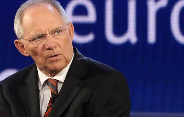 Σόιμπλε: Κουνάει το δάκτυλο στην Αθήνα και «καλοπιάνει» την Τουρκία