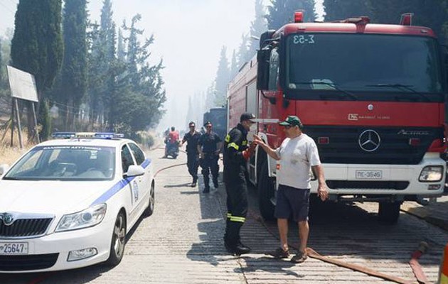 Έκκληση της Πυροσβεστικής: Μην κάνετε άσκοπες μετακινήσεις
