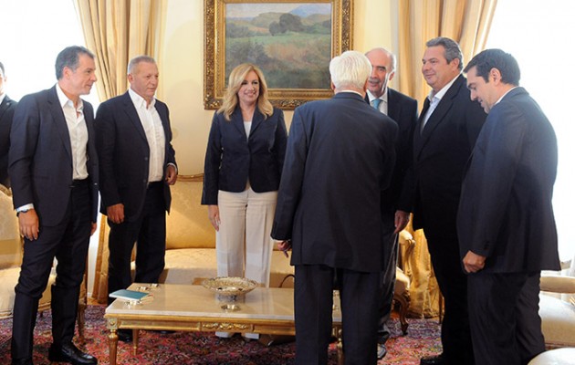 Το… λαβράκι στο Προεδρικό και το «τρολάρισμα» Τσίπρα στον Θεοδωράκη