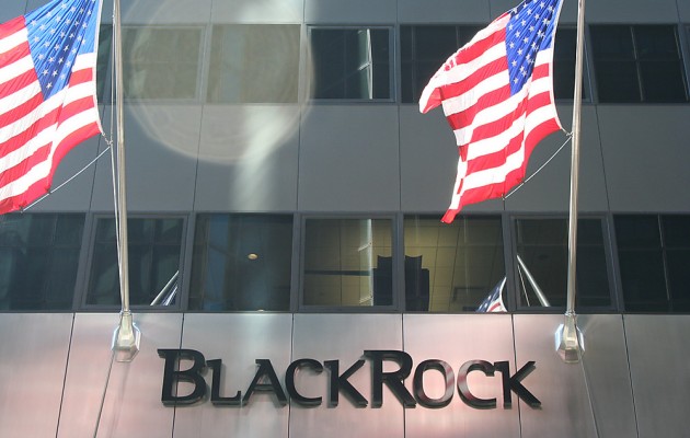 BlackRock: Επενδύει σε ελληνικά ομόλογα και δηλώνει αισιόδοξη