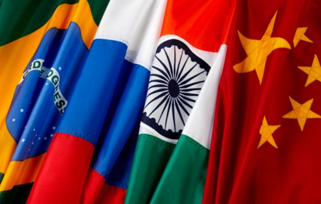 Η αντεπίθεση των BRICS: Πάνω από 20 χώρες θέλουν να ενταχθούν στην ομάδα