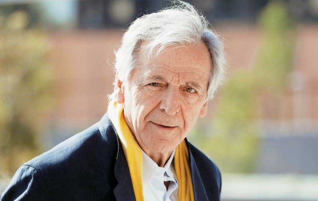 Γαβράς: Έχει δίκιο ο Τσίπρας για το δημοψήφισμα – Θέλει την Ελλάδα στην ΕΕ