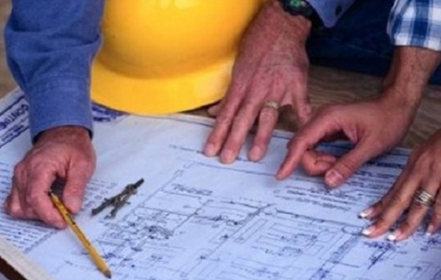 Καταγγελία: Εργοδότες τρομοκρατούν εργαζόμενους να ψηφίσουν “ναι”