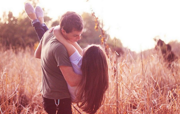 Ο έρωτας με απλά λόγια! Τι και γιατί μας συμβαίνει;