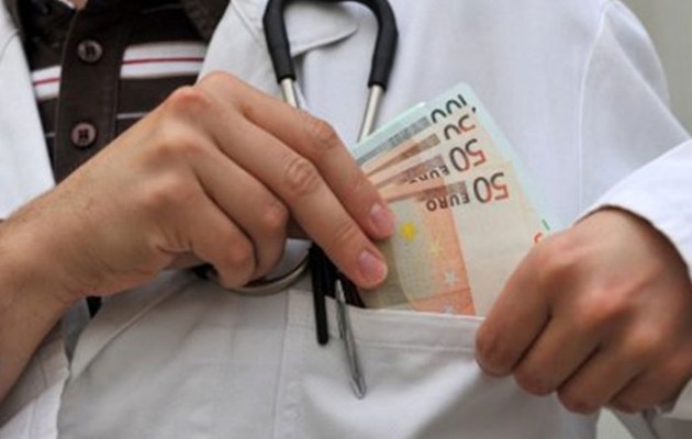45 εκατ. ευρώ κατάσχεσε η Εφορία από λογαριασμούς γιατρών