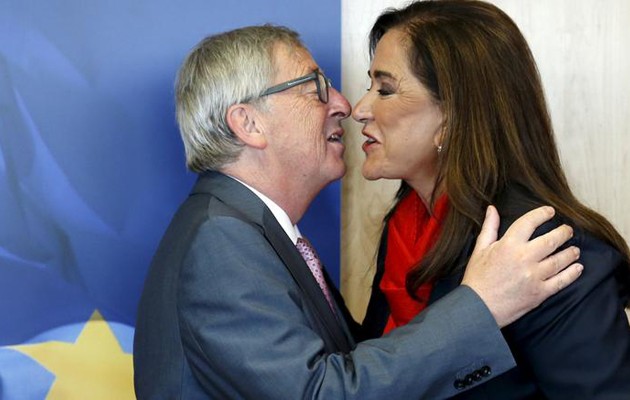 Συνάντηση Ντόρας – Γιούνκερ: Η Βουλή θα στηρίξει την συμφωνία