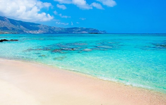 Ιταλοί μεγαλομεσίτες προσπαθούν να πουλήσουν ελληνικά νησιά με lifestyle παραμύθια