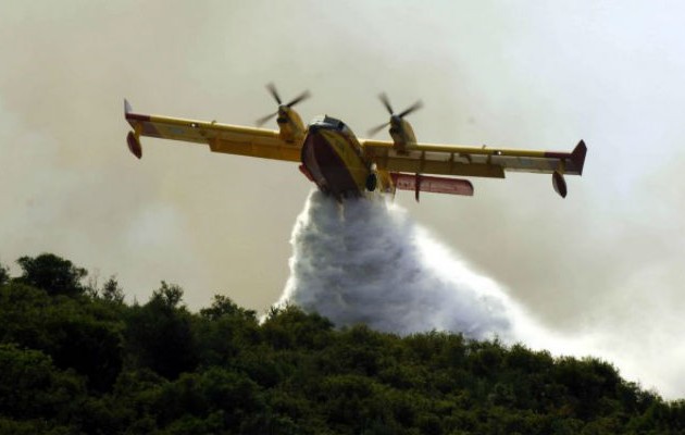 Τέσσερις άνθρωποι νεκροί από την πυρκαγιά στην Κύπρο – Χάλασε το ένα ελληνικό καναντέρ