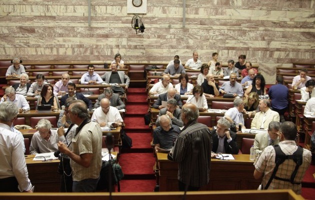 Κοινή δήλωση 4 βουλευτών του ΣΥΡΙΖΑ που απείχαν της ψηφοφορίας