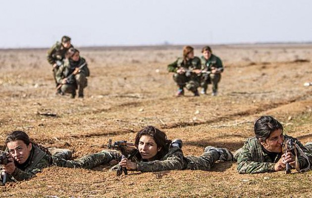 Αυτές είναι οι Κούρδισσες αντάρτισσες που πολεμούν το Ισλαμικό Κράτος (φωτογραφίες)