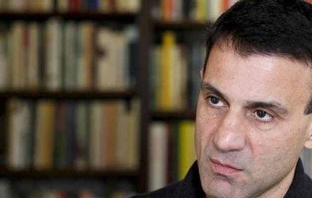 Ο Λαπαβίτσας επιμένει για επιστροφή στη δραχμή