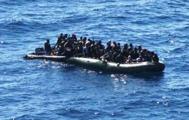 Ακυβέρνητη λέμβος με 200 μετανάστες νοτιοανατολικά της Καρπάθου