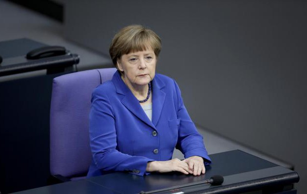 “Τρίζει” η Γερμανία: Η Deutsche Bank επιτέθηκε στη Μέρκελ!